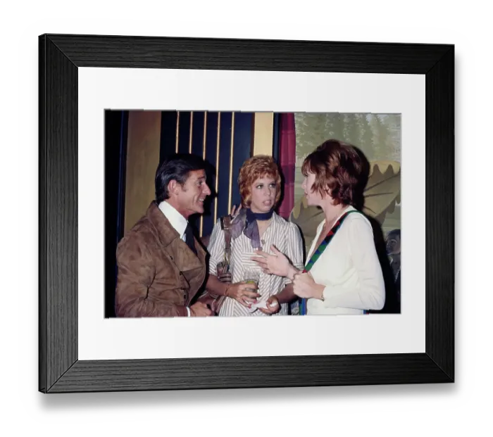 Framed Print : Roddy, Vicki & Shirley