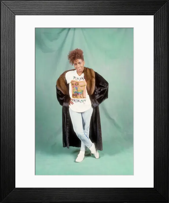 Framed Print : Sheryl Lee Ralph Portrait Session Framed Print : Sheryl Lee Ralph Portrait Session