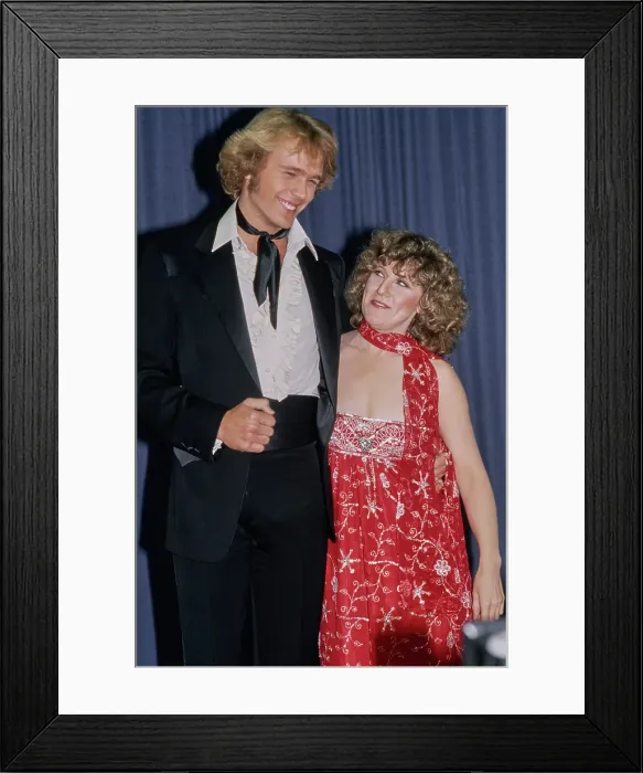 Framed Print : 8th Annual American Music Awards - Press Room Framed Print : 8th Annual American Music Awards - Press Room