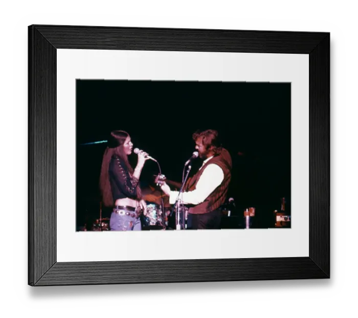Framed Print : Rita Coolidge And Kris Kristofferson Performing Framed Print : Rita Coolidge And Kris Kristofferson Performing