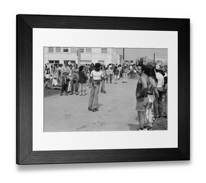 Framed Print : The Venice Beach Skate Scene Framed Print : The Venice Beach Skate Scene