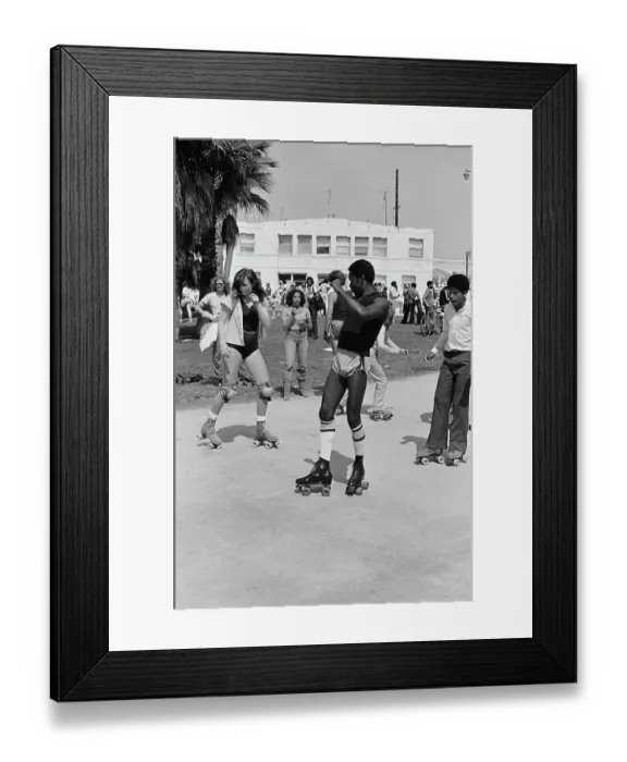 Framed Print : The Venice Beach Skate Scene Framed Print : The Venice Beach Skate Scene
