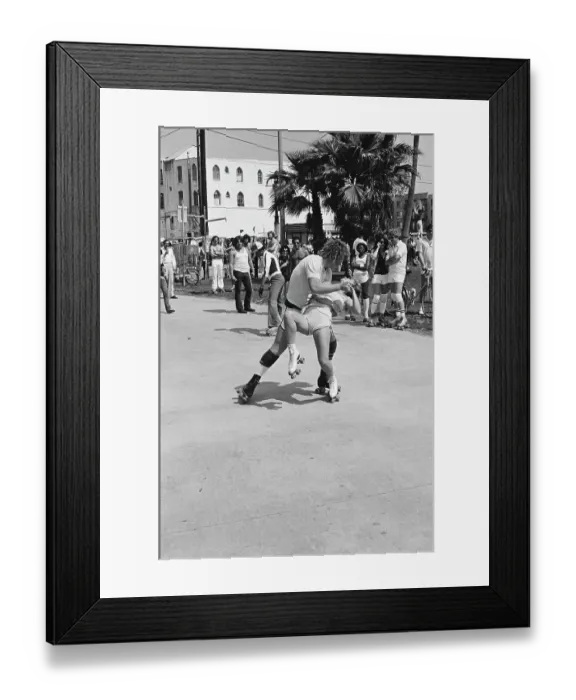Framed Print : The Venice Beach Skate Scene Framed Print : The Venice Beach Skate Scene