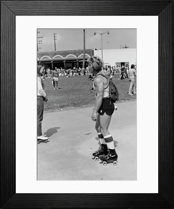 Framed Print : The Venice Beach Skate Scene Framed Print : The Venice Beach Skate Scene