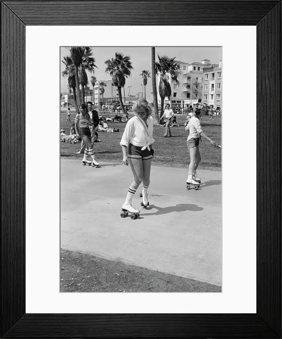 Framed Print : The Venice Beach Skate Scene Framed Print : The Venice Beach Skate Scene