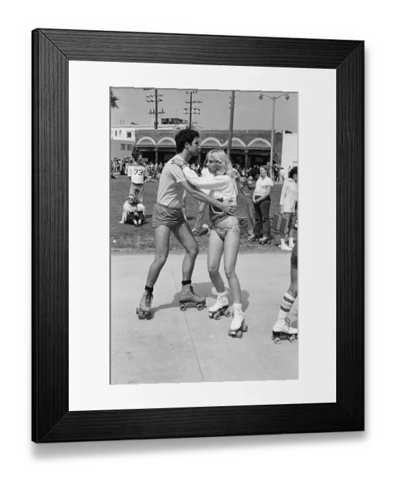 Framed Print : The Venice Beach Skate Scene Framed Print : The Venice Beach Skate Scene