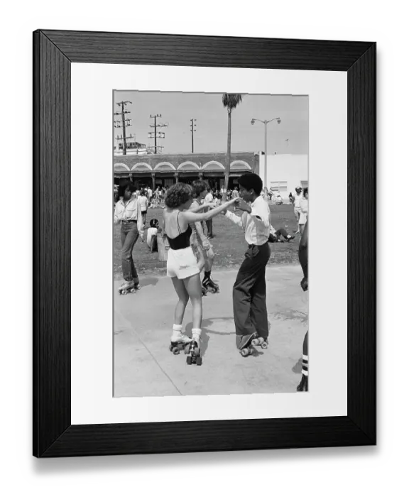 Framed Print : The Venice Beach Skate Scene Framed Print : The Venice Beach Skate Scene