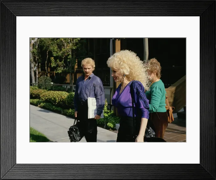 Framed Print : Dolly Parton Framed Print : Dolly Parton