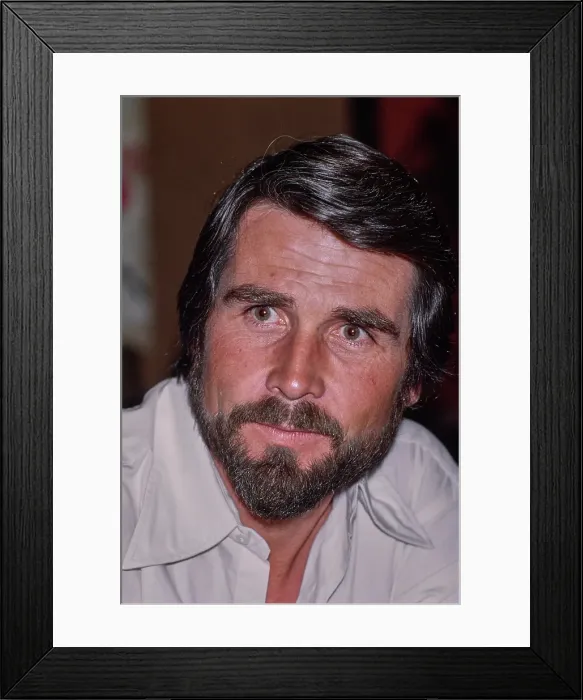 Framed Print : James Brolin Framed Print : James Brolin