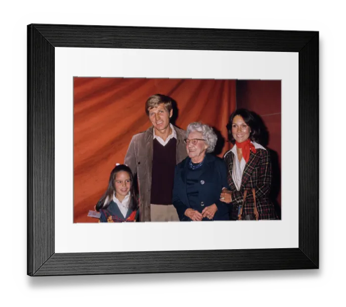 Framed Print : Gary Collins & Mary Ann Mobley Framed Print : Gary Collins & Mary Ann Mobley