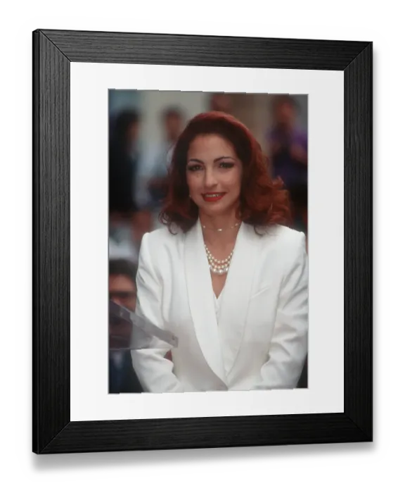 Framed Print : Photo of Gloria Estefan Framed Print : Photo of Gloria Estefan