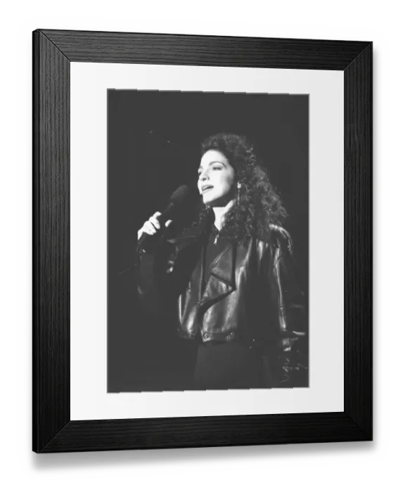 Framed Print : Photo of Gloria Estefan Framed Print : Photo of Gloria Estefan