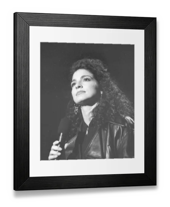 Framed Print : Photo of Gloria Estefan Framed Print : Photo of Gloria Estefan