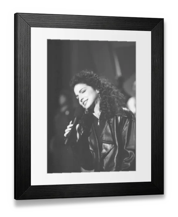 Framed Print : Photo of Gloria Estefan Framed Print : Photo of Gloria Estefan