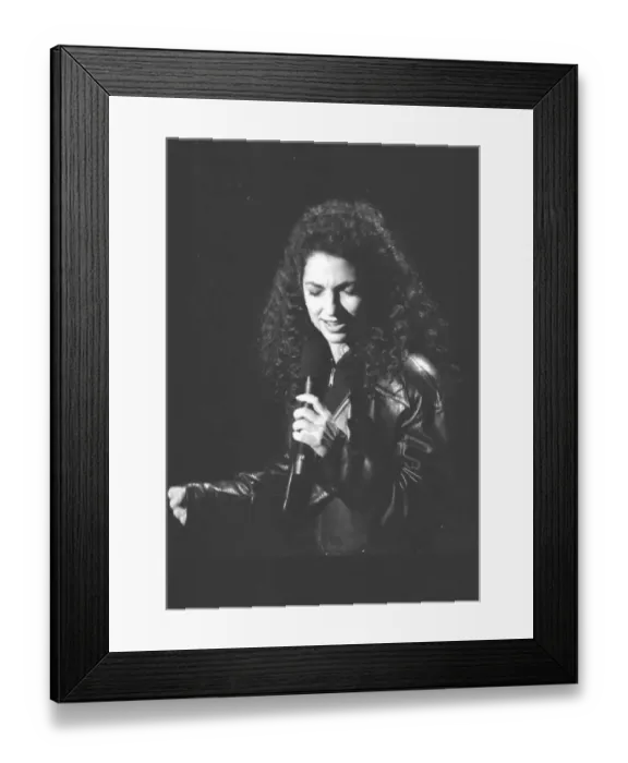 Framed Print : Photo of Gloria Estefan Framed Print : Photo of Gloria Estefan