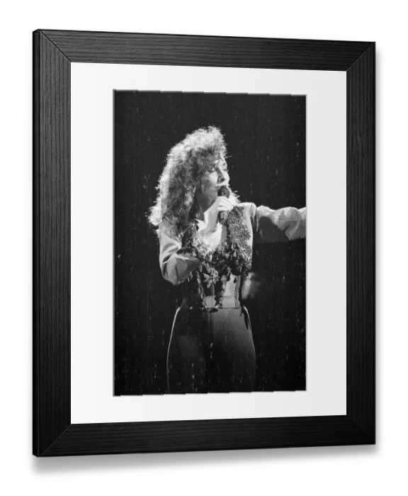 Framed Print : Photo of Gloria Estefan Framed Print : Photo of Gloria Estefan