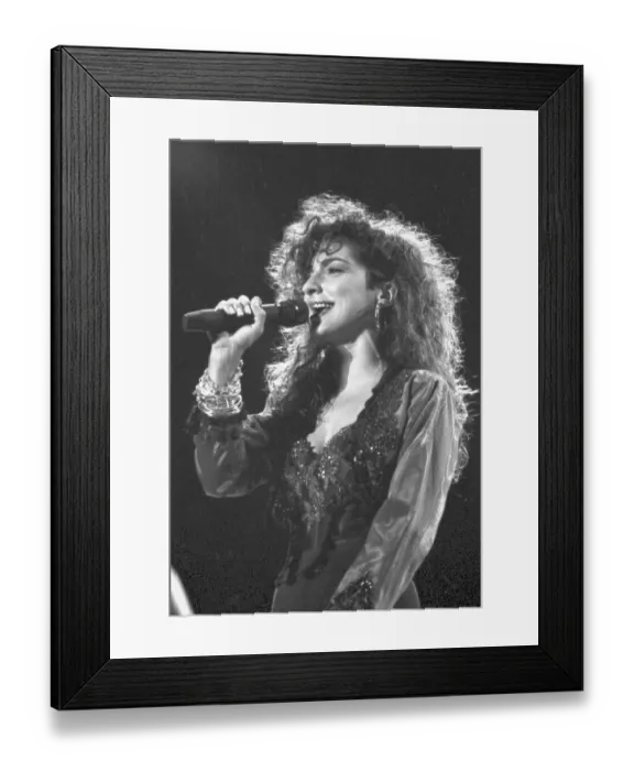 Framed Print : Photo of Gloria Estefan Framed Print : Photo of Gloria Estefan