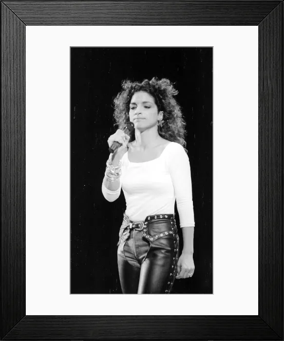 Framed Print : Photo of Gloria Estefan Framed Print : Photo of Gloria Estefan