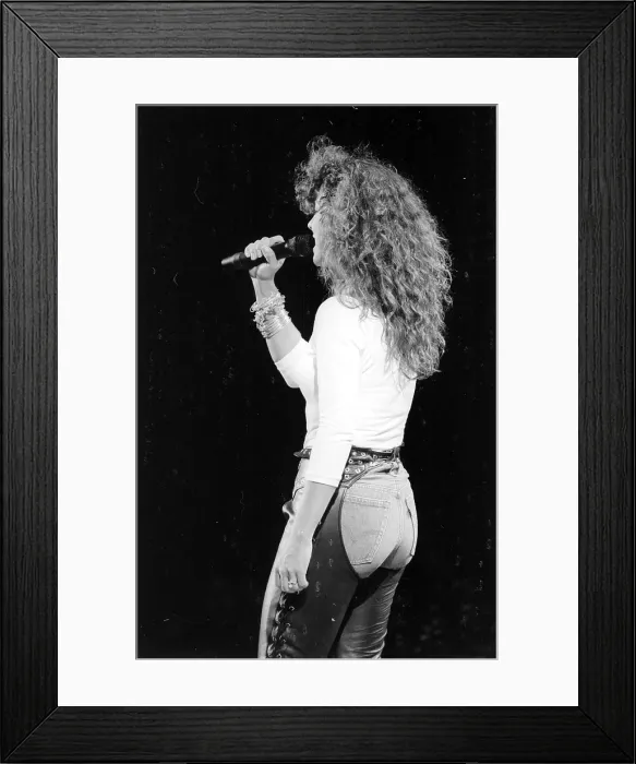 Framed Print : Photo of Gloria Estefan Framed Print : Photo of Gloria Estefan