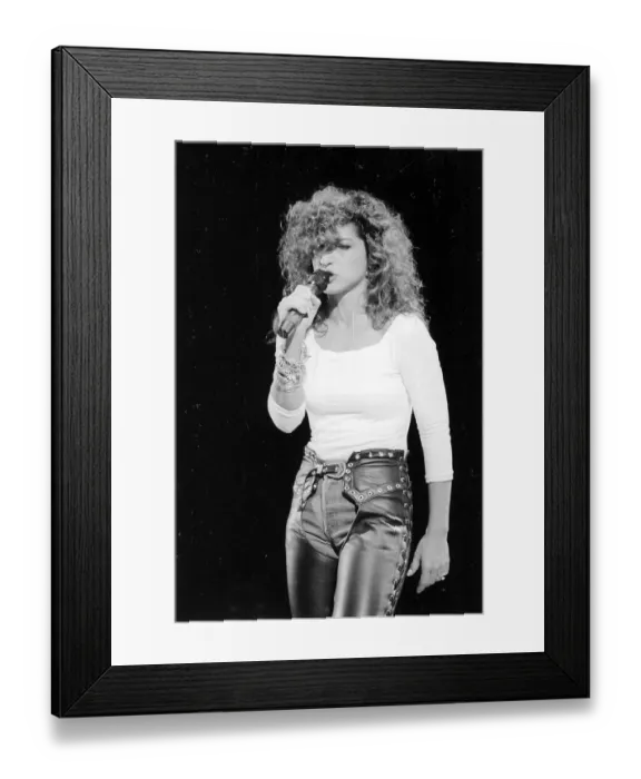 Framed Print : Photo of Gloria Estefan Framed Print : Photo of Gloria Estefan