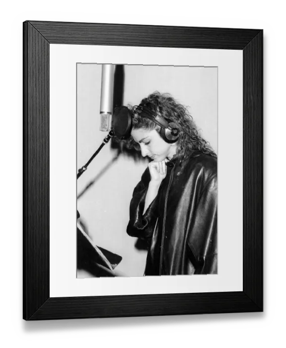Framed Print : Photo of Gloria Estefan Framed Print : Photo of Gloria Estefan