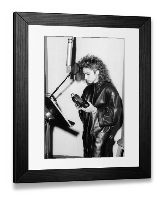 Framed Print : Photo of Gloria Estefan Framed Print : Photo of Gloria Estefan