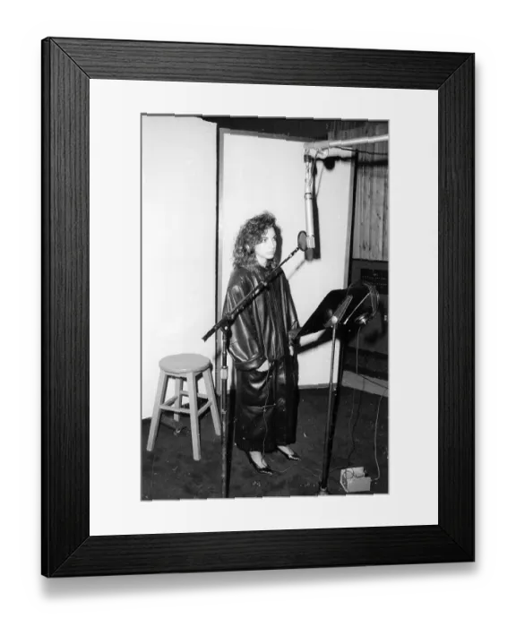 Framed Print : Photo of Gloria Estefan Framed Print : Photo of Gloria Estefan