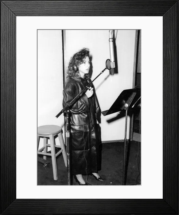 Framed Print : Photo of Gloria Estefan