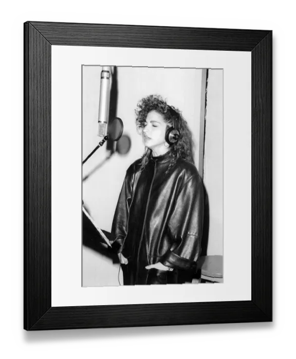 Framed Print : Photo of Gloria Estefan