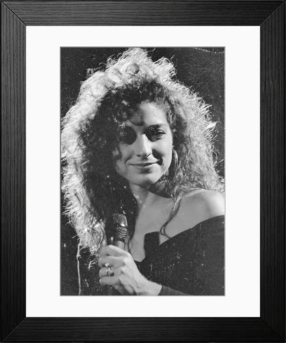 Framed Print : Photo of Gloria Estefan Framed Print : Photo of Gloria Estefan