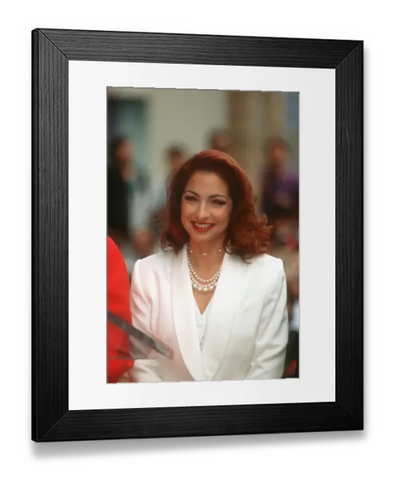 Framed Print : Photo of Gloria Estefan Framed Print : Photo of Gloria Estefan