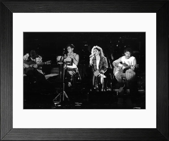 Framed Print : Photo of Gloria Estefan Framed Print : Photo of Gloria Estefan