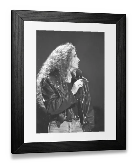 Framed Print : Photo of Gloria Estefan Framed Print : Photo of Gloria Estefan