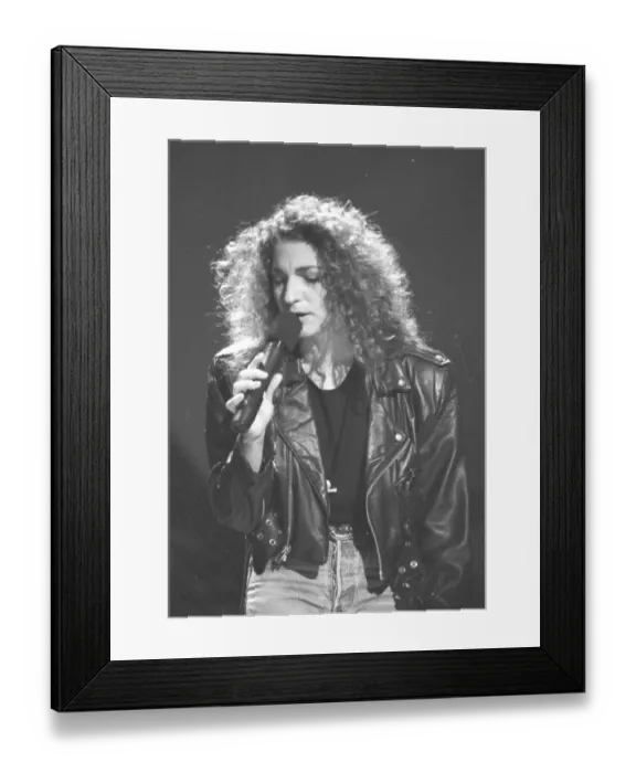 Framed Print : Photo of Gloria Estefan Framed Print : Photo of Gloria Estefan