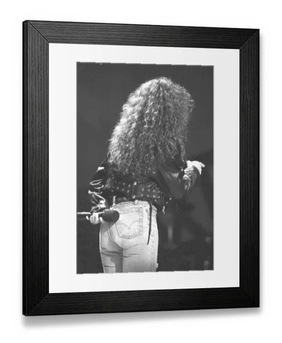 Framed Print : Photo of Gloria Estefan Framed Print : Photo of Gloria Estefan
