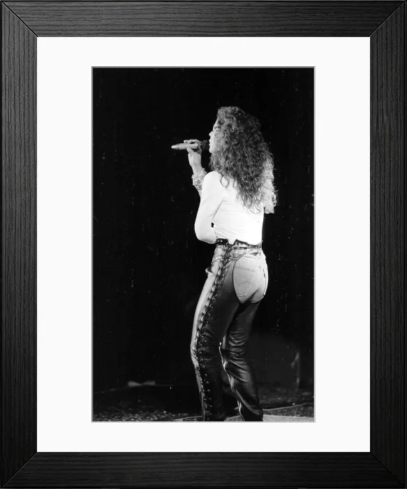 Framed Print : Photo of Gloria Estefan