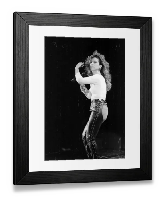 Framed Print : Photo of Gloria Estefan