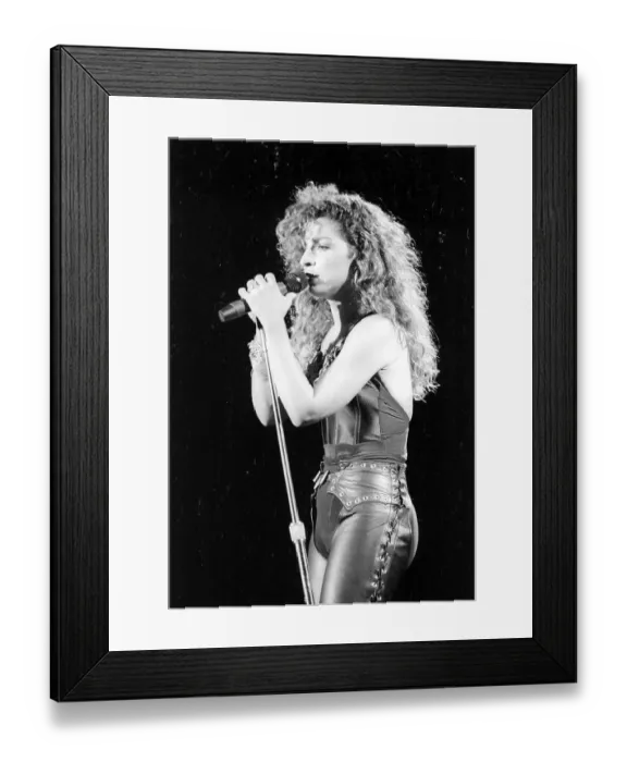 Framed Print : Photo of Gloria Estefan