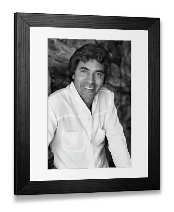 Framed Print : At Home With Humperdinck