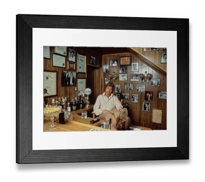 Framed Print : At Home With Humperdinck