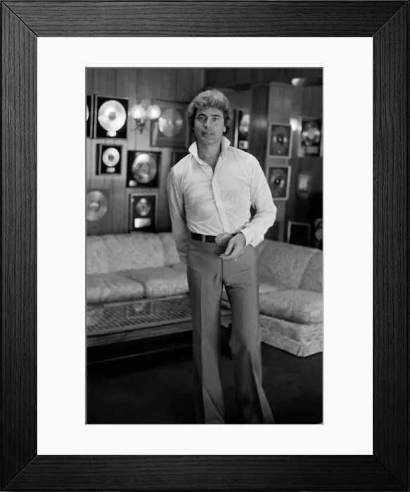 Framed Print : At Home With Humperdinck