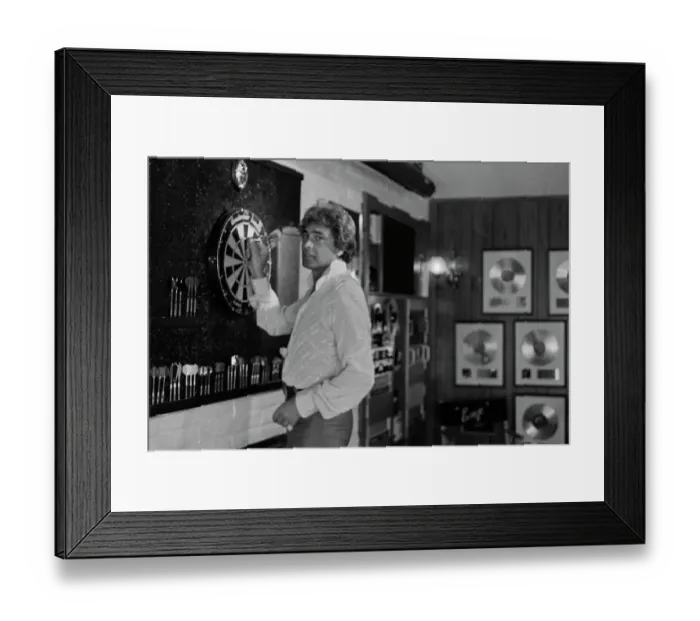 Framed Print : At Home With Humperdinck Framed Print : At Home With Humperdinck