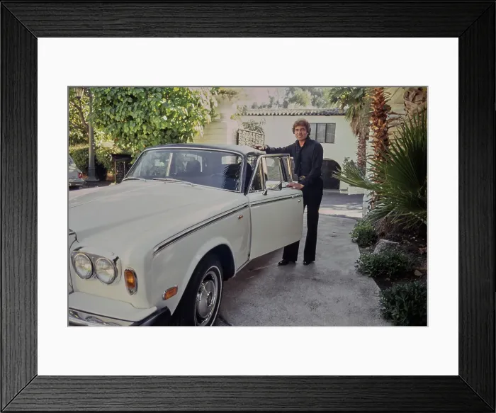 Framed Print : At Home With Humperdinck
