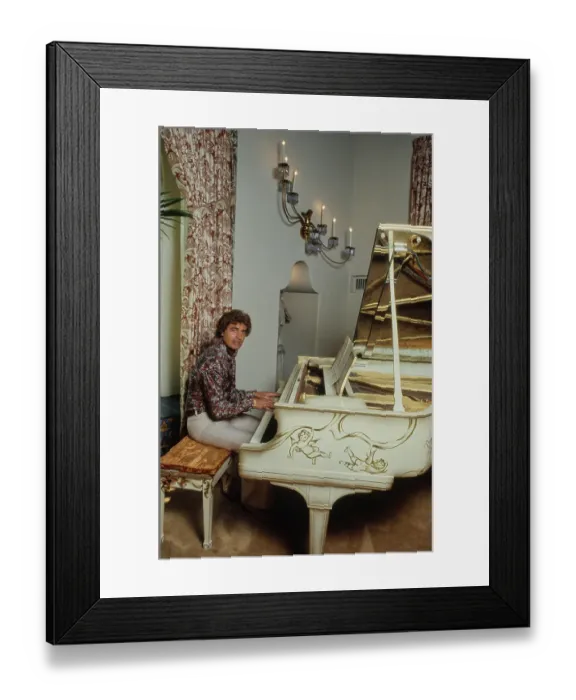 Framed Print : At Home With Humperdinck