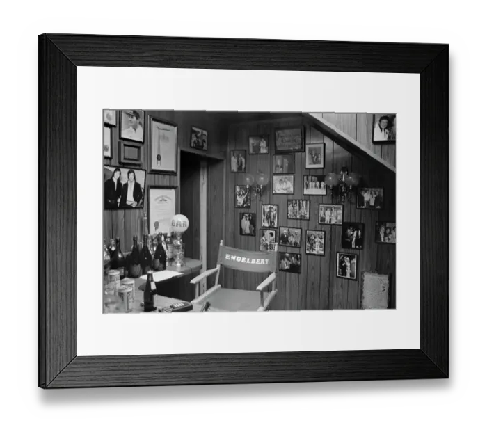 Framed Print : At Home With Humperdinck Framed Print : At Home With Humperdinck