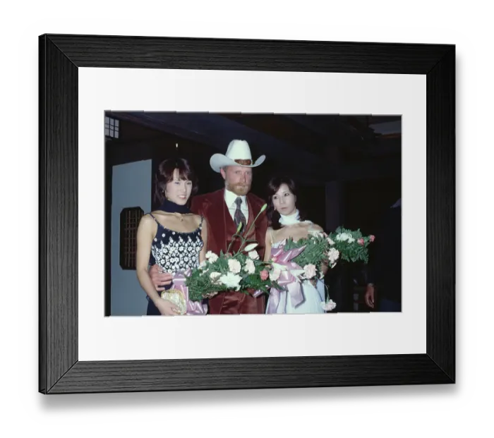 Framed Print : Mike Love & Pink Lady Framed Print : Mike Love & Pink Lady