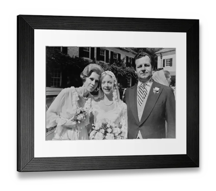 Framed Print : Carol Burnett, Amy Stryker And Paul Dooley On Set A Wedding Framed Print : Carol Burnett, Amy Stryker And Paul Dooley On Set A Wedding