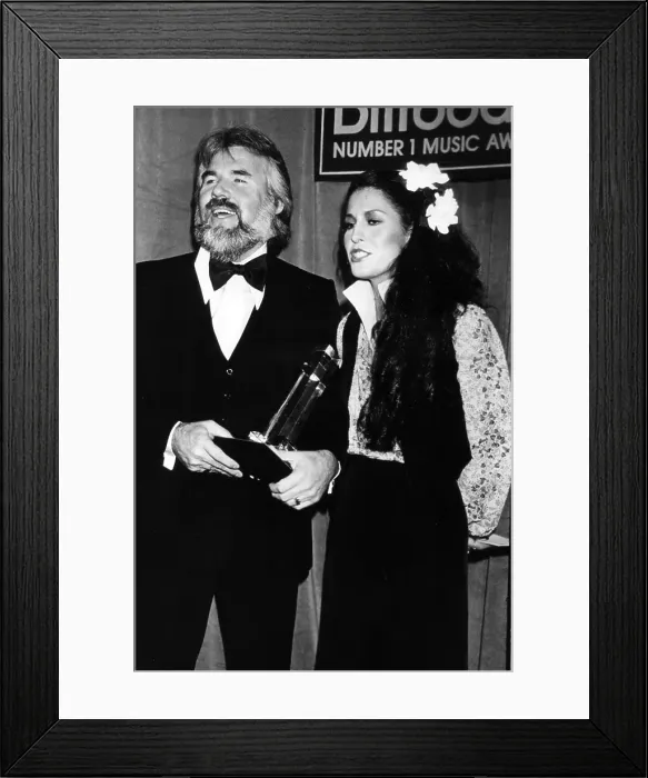 Framed Print : Rita Coolidge And Kenny Rogers At The Billboard Music Awards Framed Print : Rita Coolidge And Kenny Rogers At The Billboard Music Awards