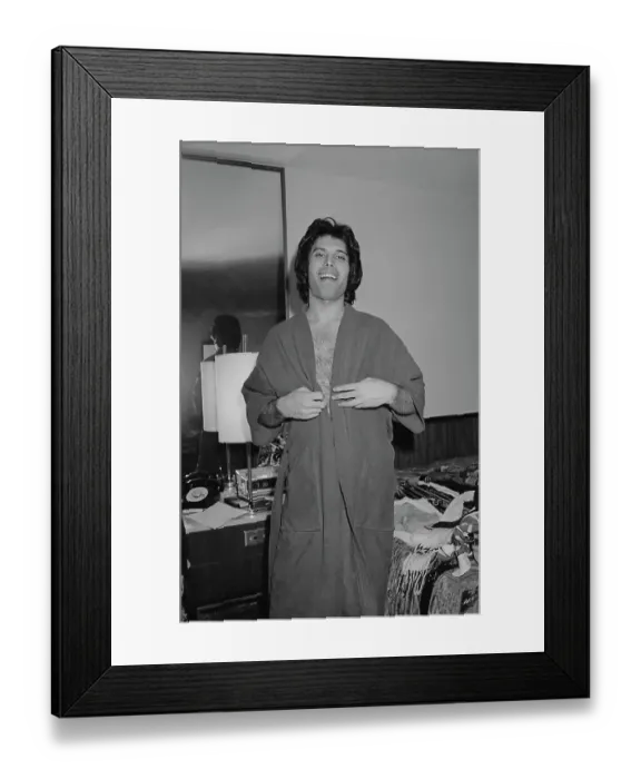 Framed Print : Freddie Mercury Framed Print : Freddie Mercury