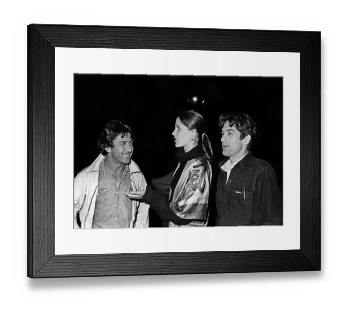 Framed Print : Robert De Niro and Dustin Hoffman on the Town Framed Print : Robert De Niro and Dustin Hoffman on the Town